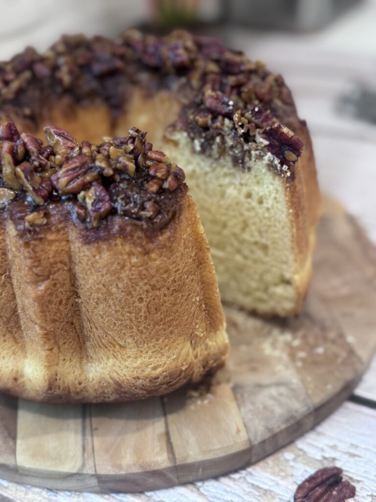 Sally Lunn Bread with Pecan Topping
