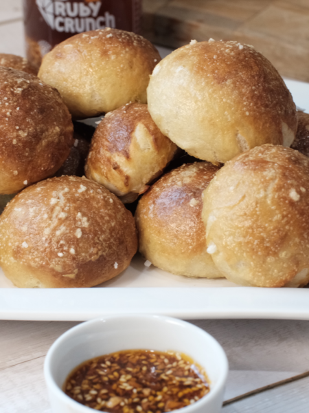 Cheesy Chili Honey Pretzel Bites