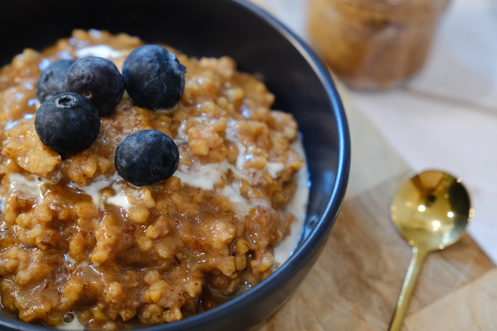 Sticky Toffee Overnight Oats